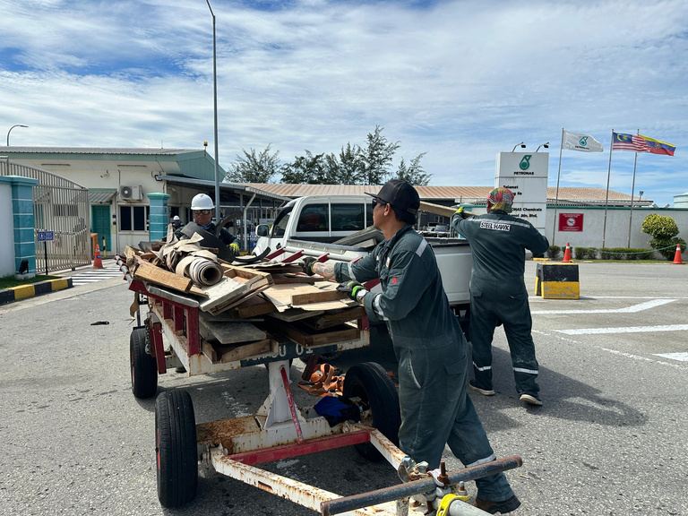Gate loading operations